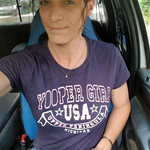 Meet your Posher, Andi - Picture 6 of 8